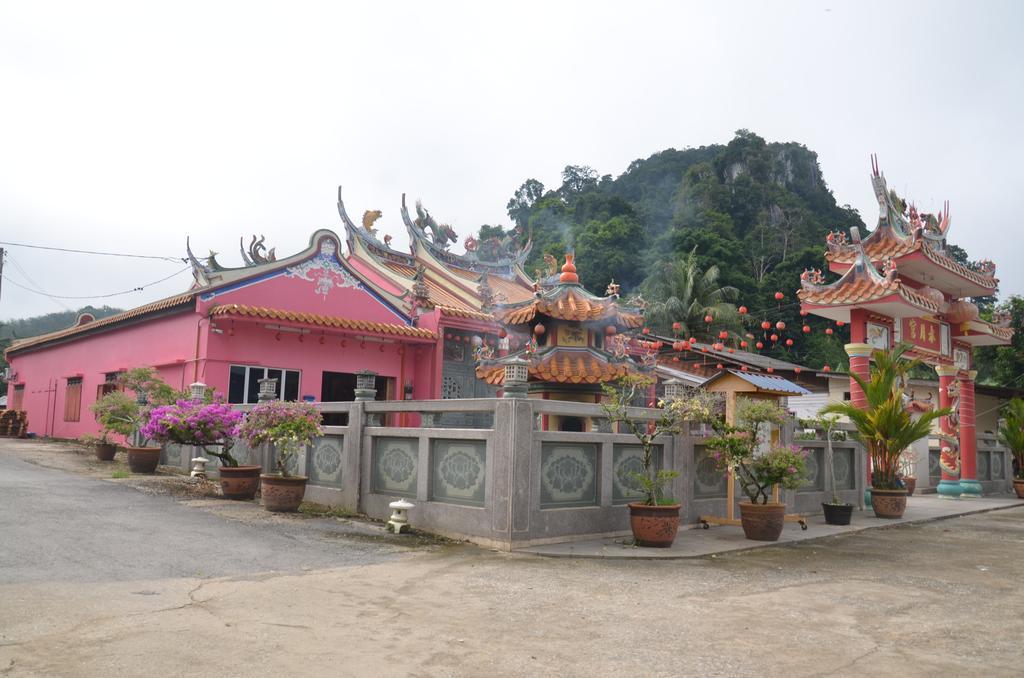 Country House Pulai Holiday Village Gua Musang Dış mekan fotoğraf